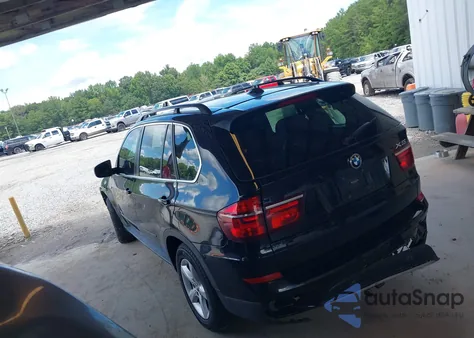 2013 BMW X5 xDrive50I z USA, uszkodzony, nr VIN 5UXZV8C58DL898834